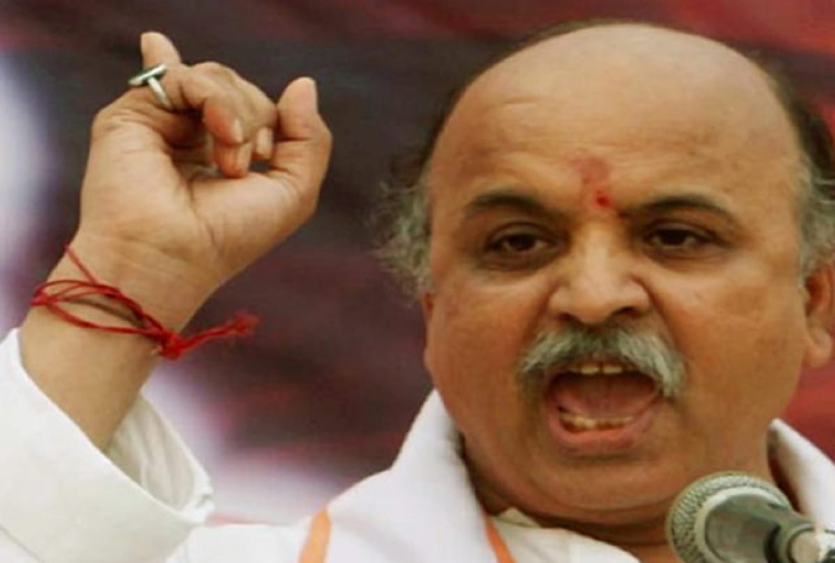 former VHP president pravin togadia to go on fast from tuesday