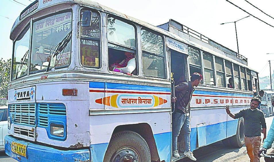 roadways ki nakli bus