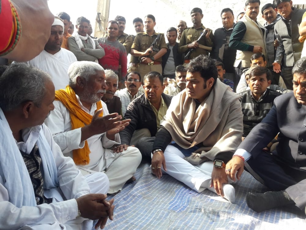 UP minister shrikant sharma giving homage to child died in police encounter