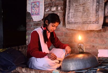 family living in-dark no-power connection last 15 years una himachal