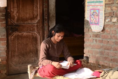 family living in-dark no-power connection last 15 years una himachal