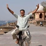 akshay kumar walked on his hand for padman promotion