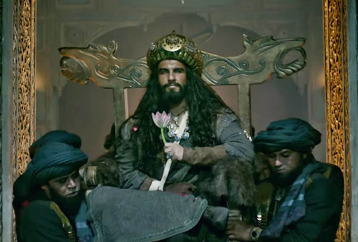sanjay leela bhansali film padmaavat lost out on 50 crore rupee due to prortest