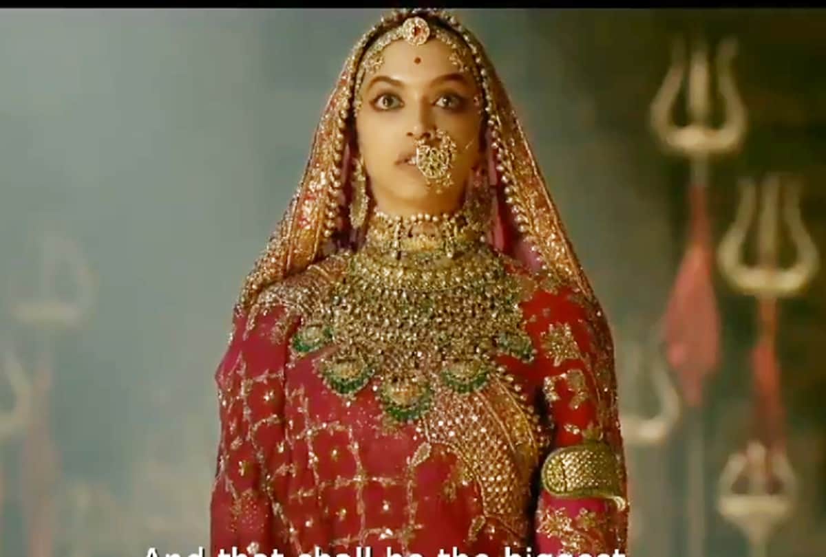 makers released new teaser of padmaavat deepika padukone looking perfect