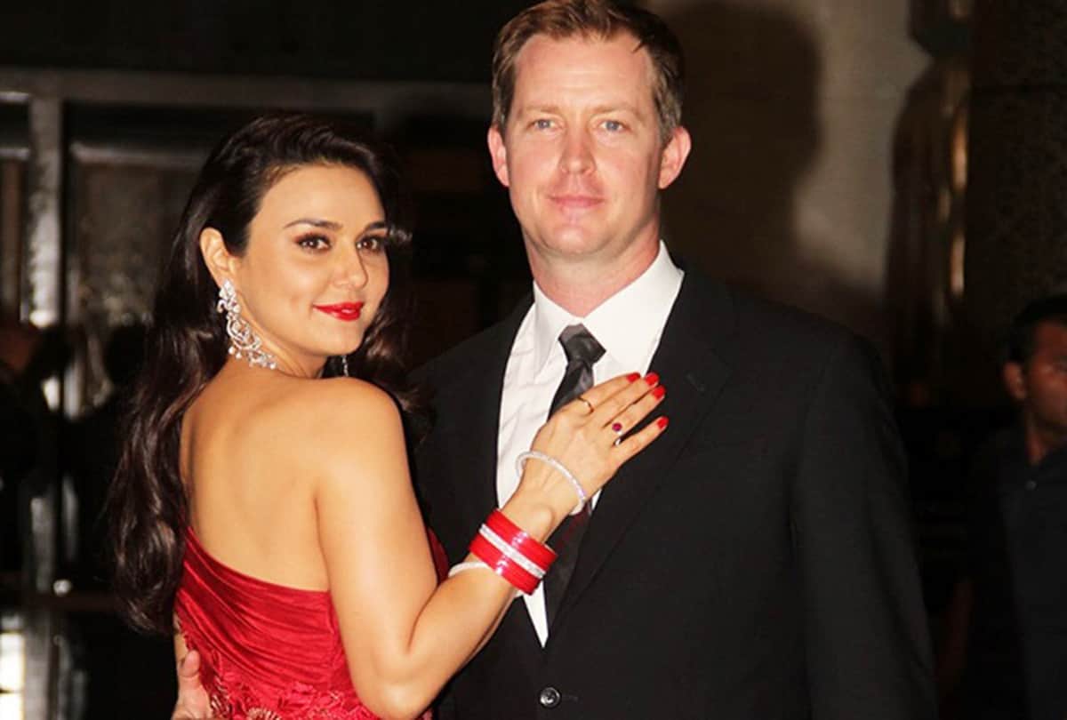 Preity Zinta is pregnant and hiding her BABY BUMP