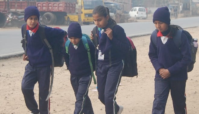 दिन में धूप, शाम को फिर बढ़ी गलन