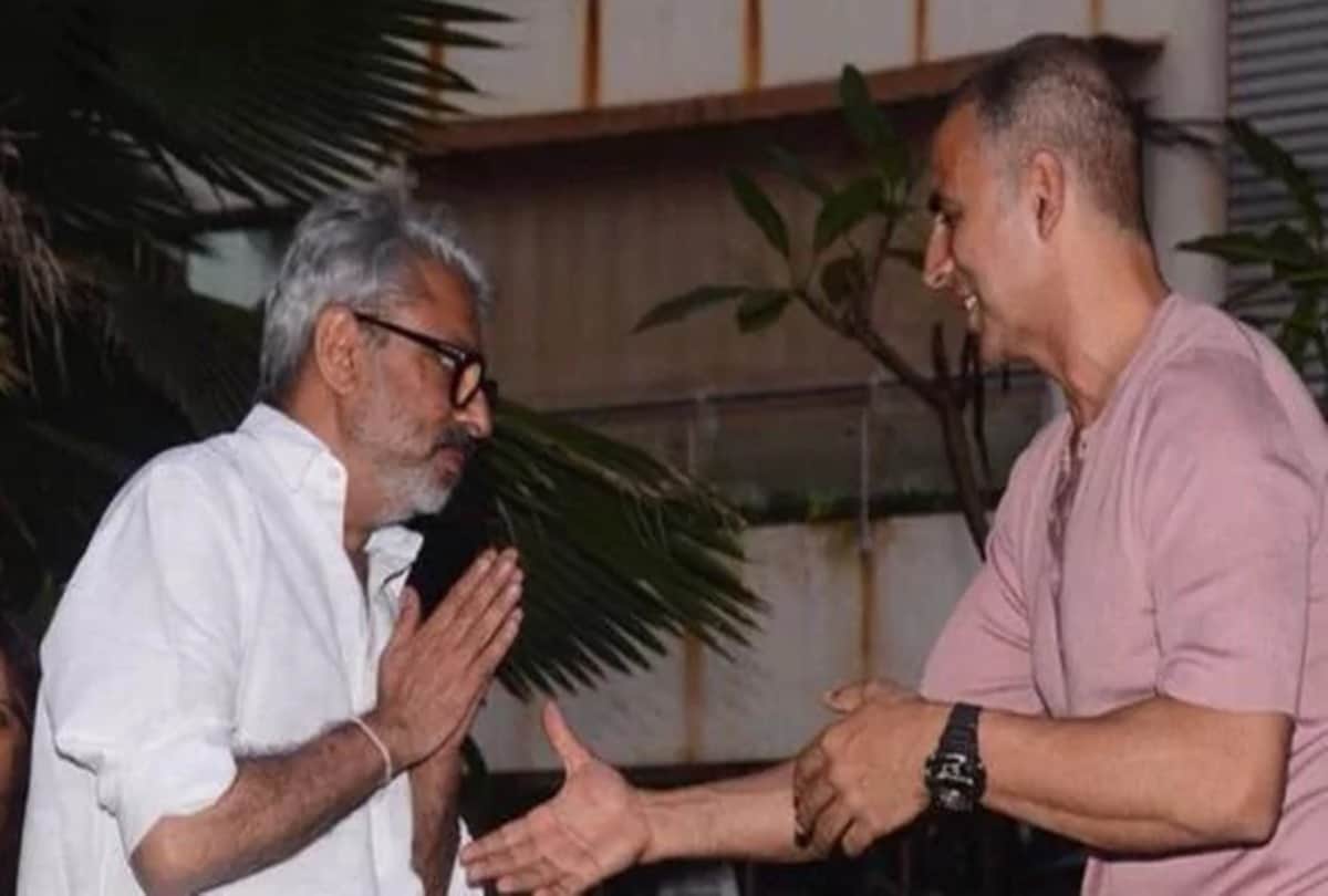 Akshay Kumar troll  Pad Man to now release on Feb 9; Twitteratis go bonkers over the decision
