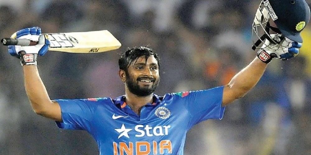 sardar singh surpasses Virat Kohli yo yo test score