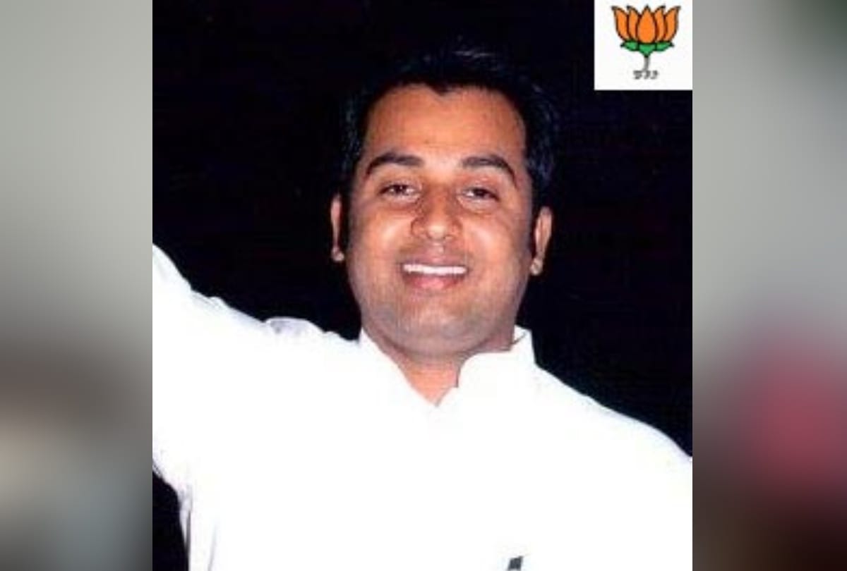 theft at former mla of bjp anil jha's resident