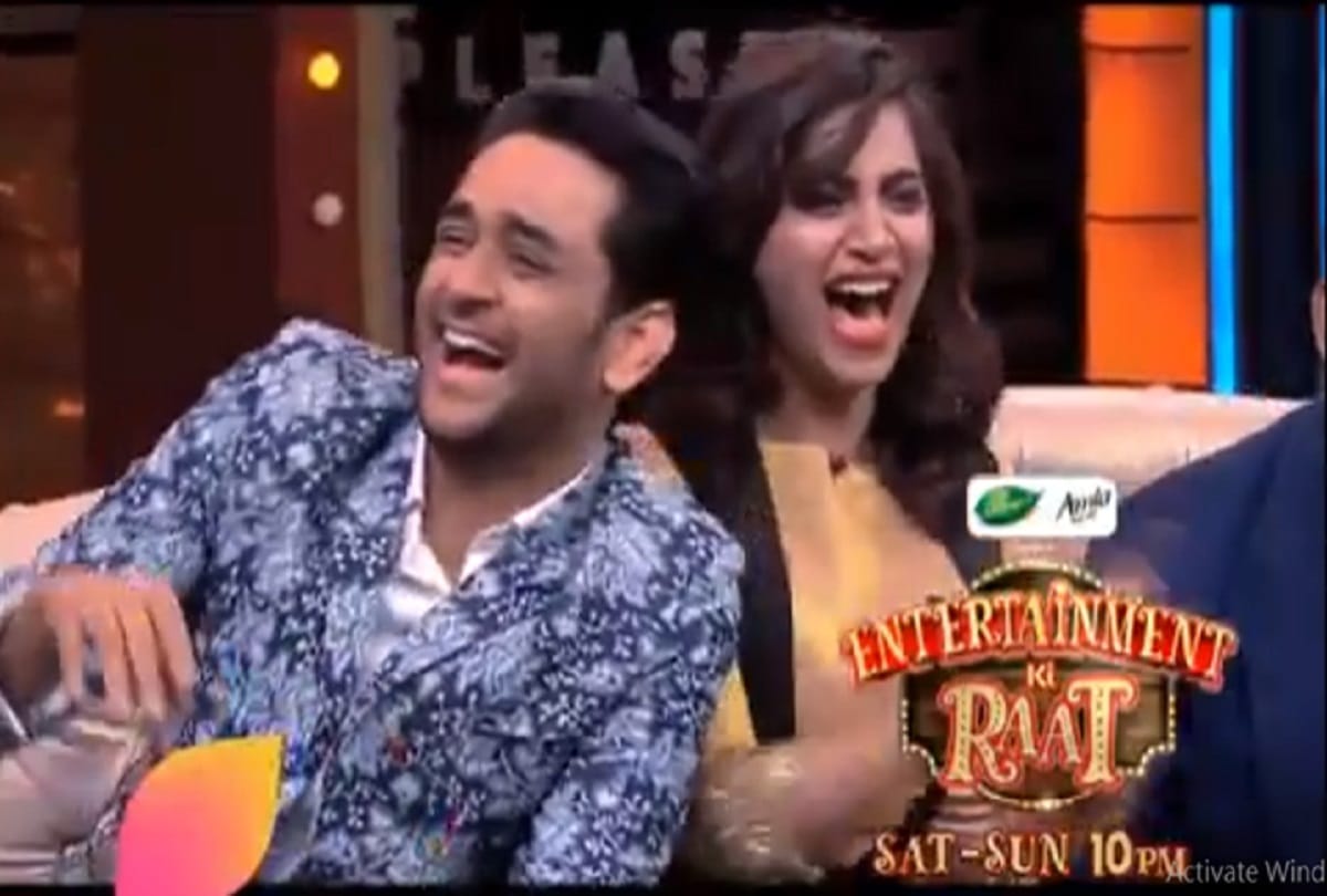 bigg boss 11 contestants to reach show entertainment ki raat 