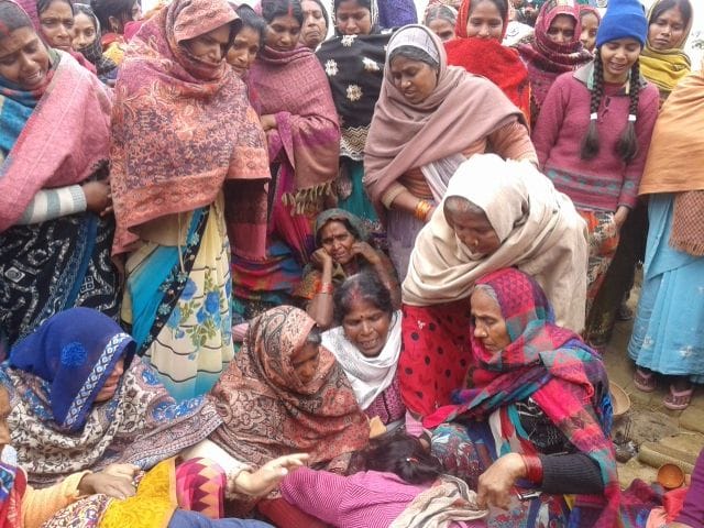  two persons collapsed due to cold 