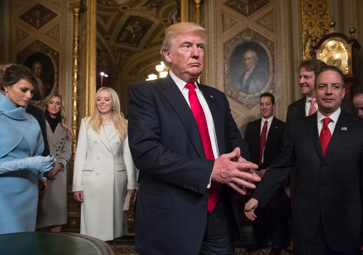 America again on economical crisis shuts down on card Democrats Republicans blaming each other