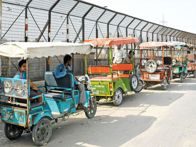 e-richshaw will removed from 31 routes due to investors summit in lucknow
