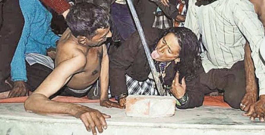 people touched melt iron rod from tongue