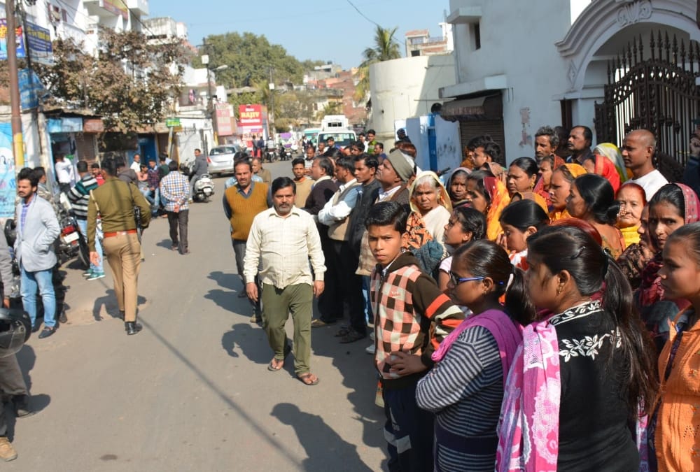 A lady named bina murdered in naka in lucknow.