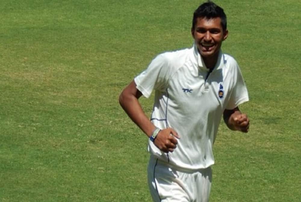 World Cup 2019, Indian Fast Bowler Navdeep Saini Arrived at England, Bhuvneshwar Kumar