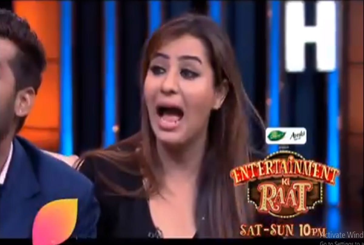bigg boss 11 contestants to reach show entertainment ki raat 