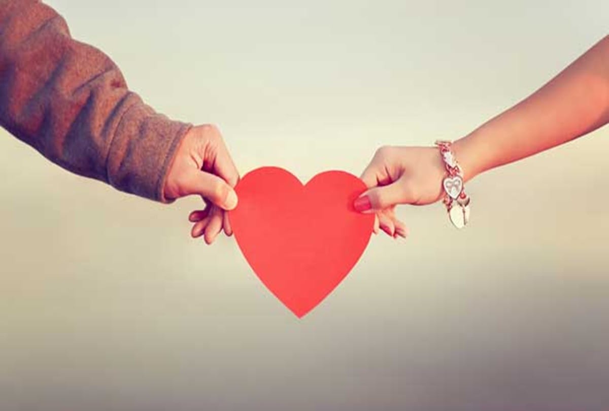boy used to do to swirling for celebrating valentines day with his girlfriend 