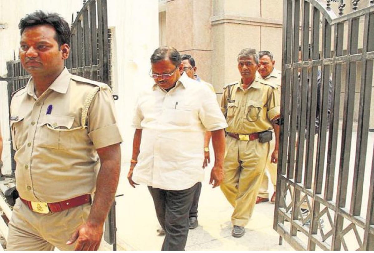 CBI filed a case again on Yadav Singh, Raids in Delhi, Noida and Ranchi
