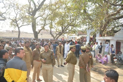 Dacoity in lucknow's kakori police station village, one killed by dacoits