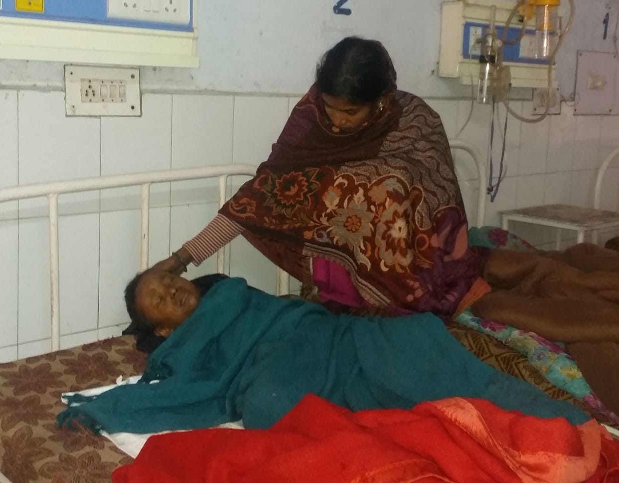  Six-year-old girl slumped in bonfire, condition critical
