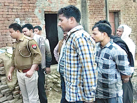 8 lakhs stolen from farmer's house