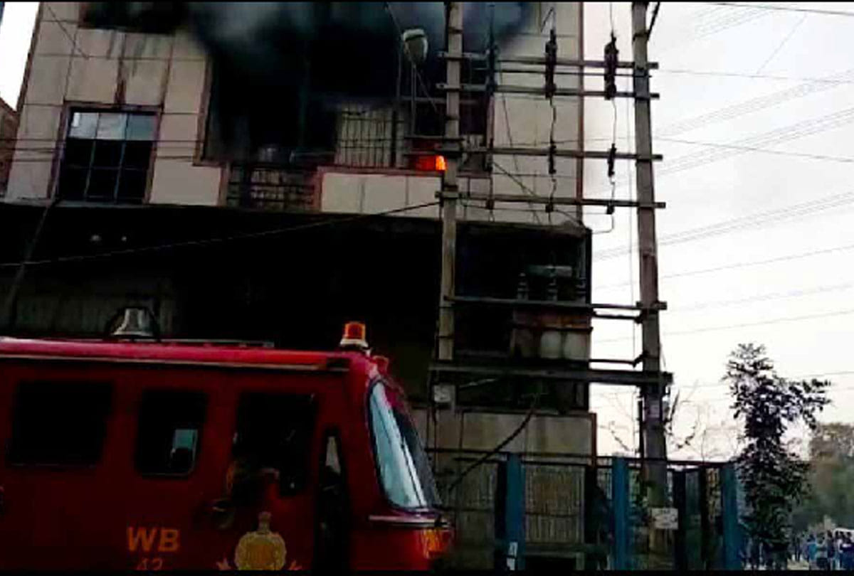 crackers were stocked and sold illegally in bawana fire factory in delhi 
