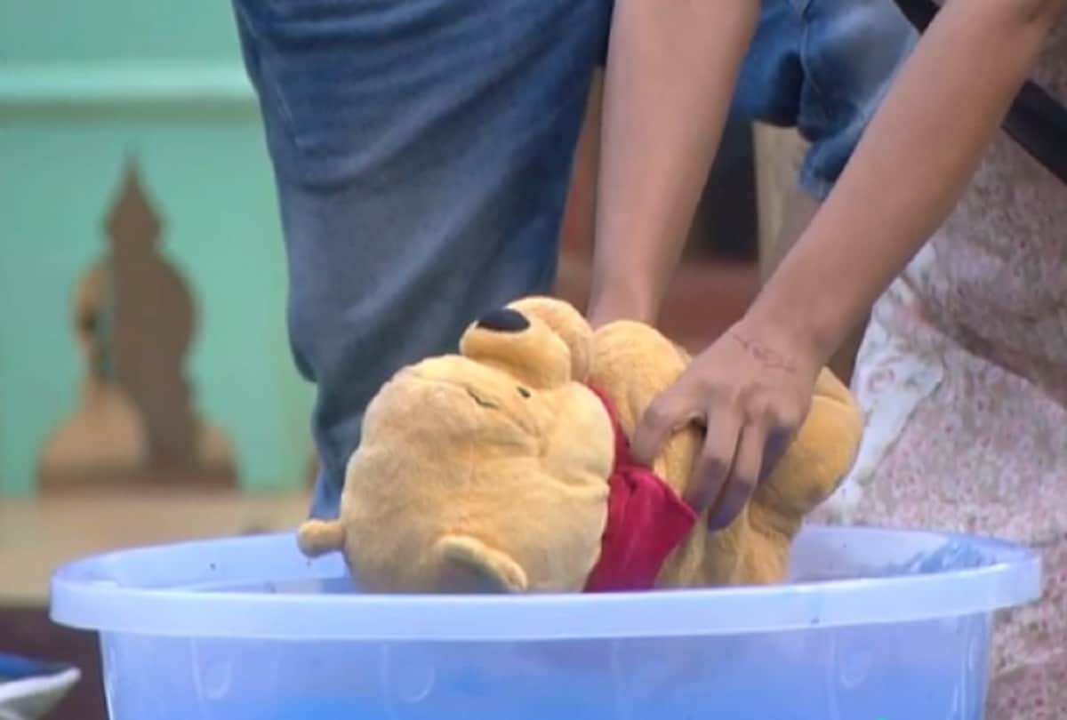 bigg boss 11 hina khan back again toy pooh