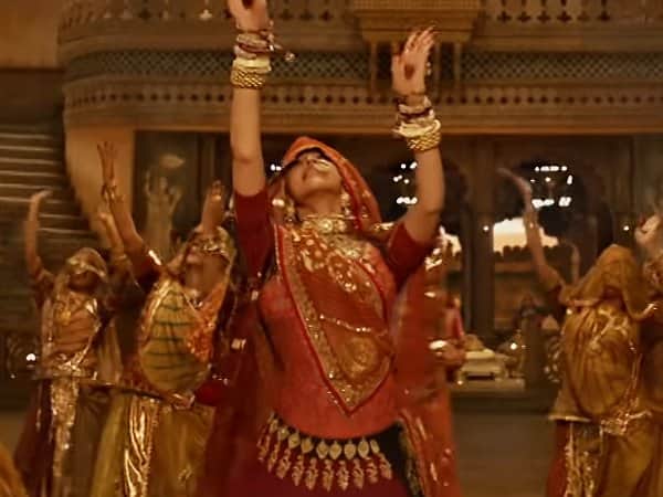 padmaavat movie ghoomar song troll on social media