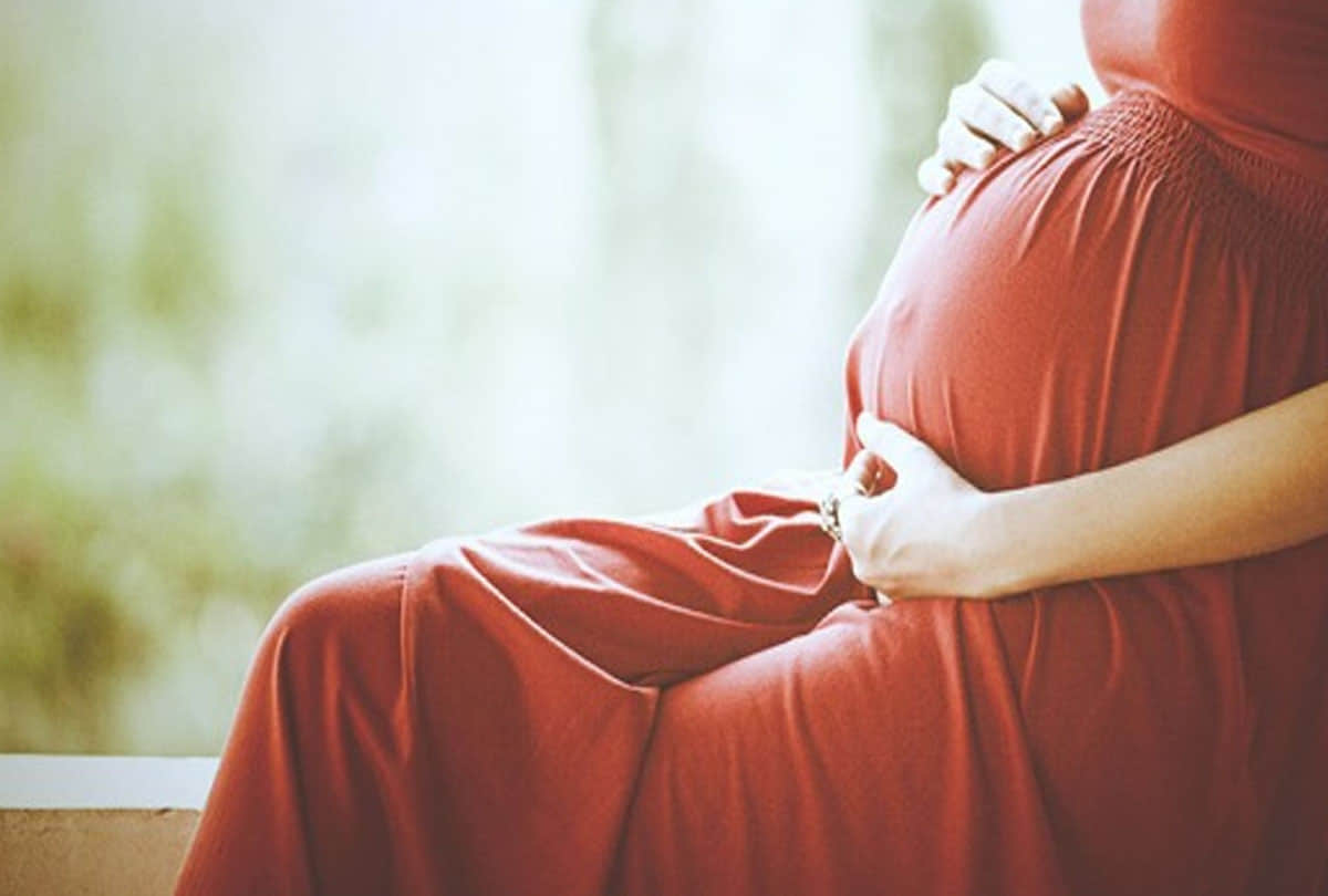 husband killed pregnant wife in kanpur