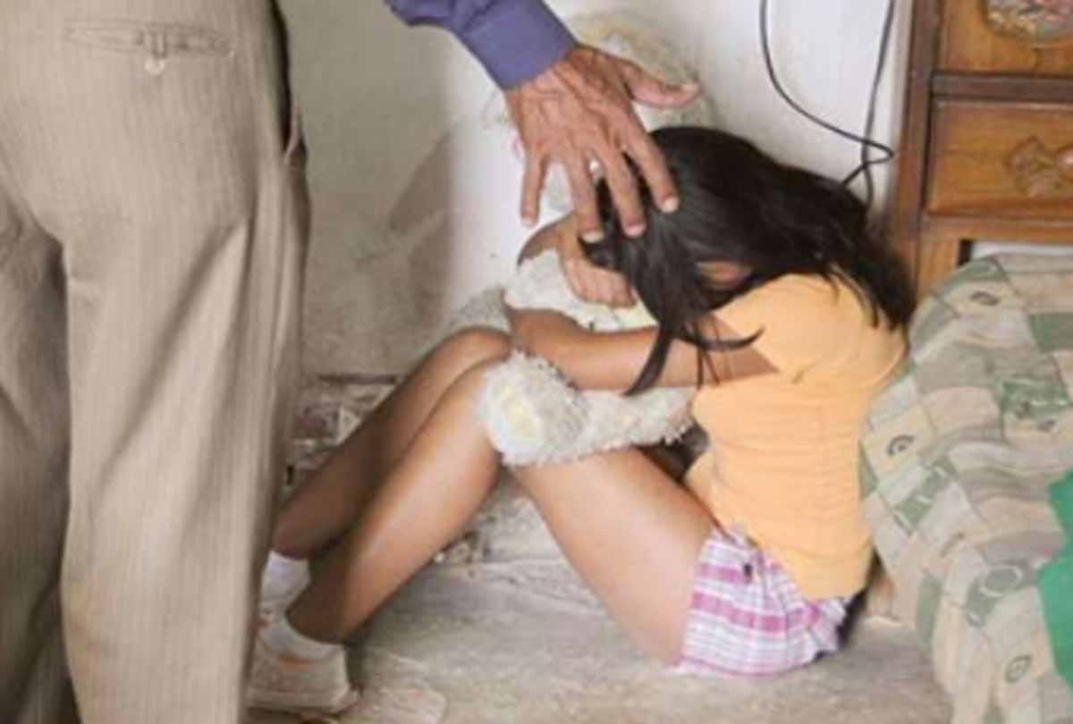 23 year old girl raped by her father in up