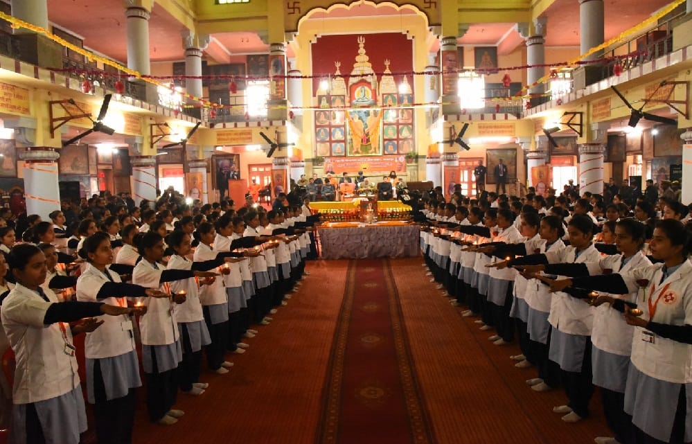 योगी की अगुवाई में तरक्की कर रहा यूपी- राज्यपाल