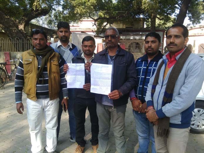 प्रधानों ने एसपी से मिलकर आरोपियों पर कार्रवाई की मांग ं