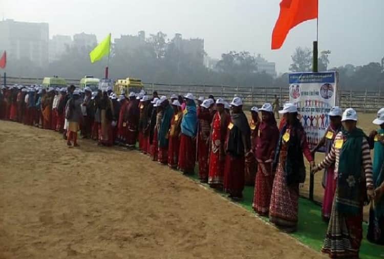 Human Chain in Bihar against child marriage and dowry