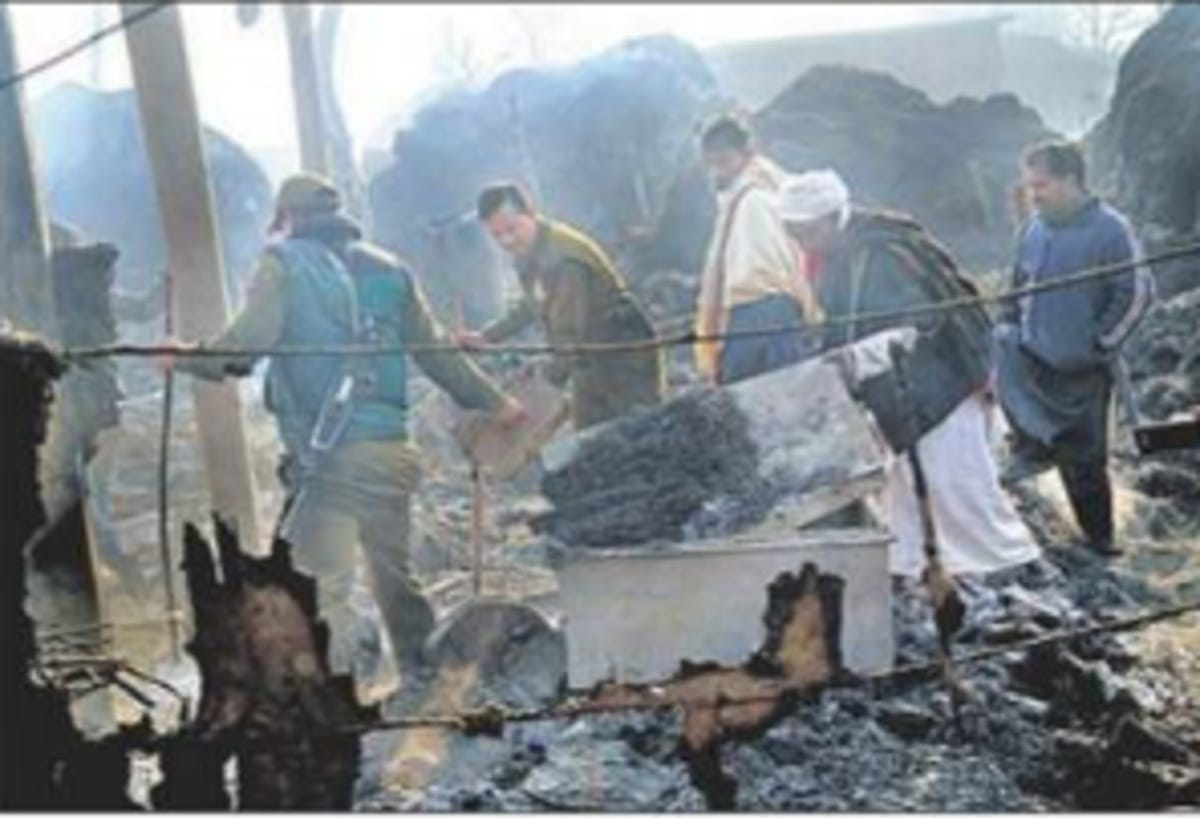 artillery and troops deploying on the international border after heavy firing by Pakistan