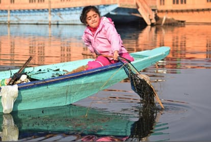 Modi appreciates this girls effort in cleaning Dal Lake in Mann Ki Baat