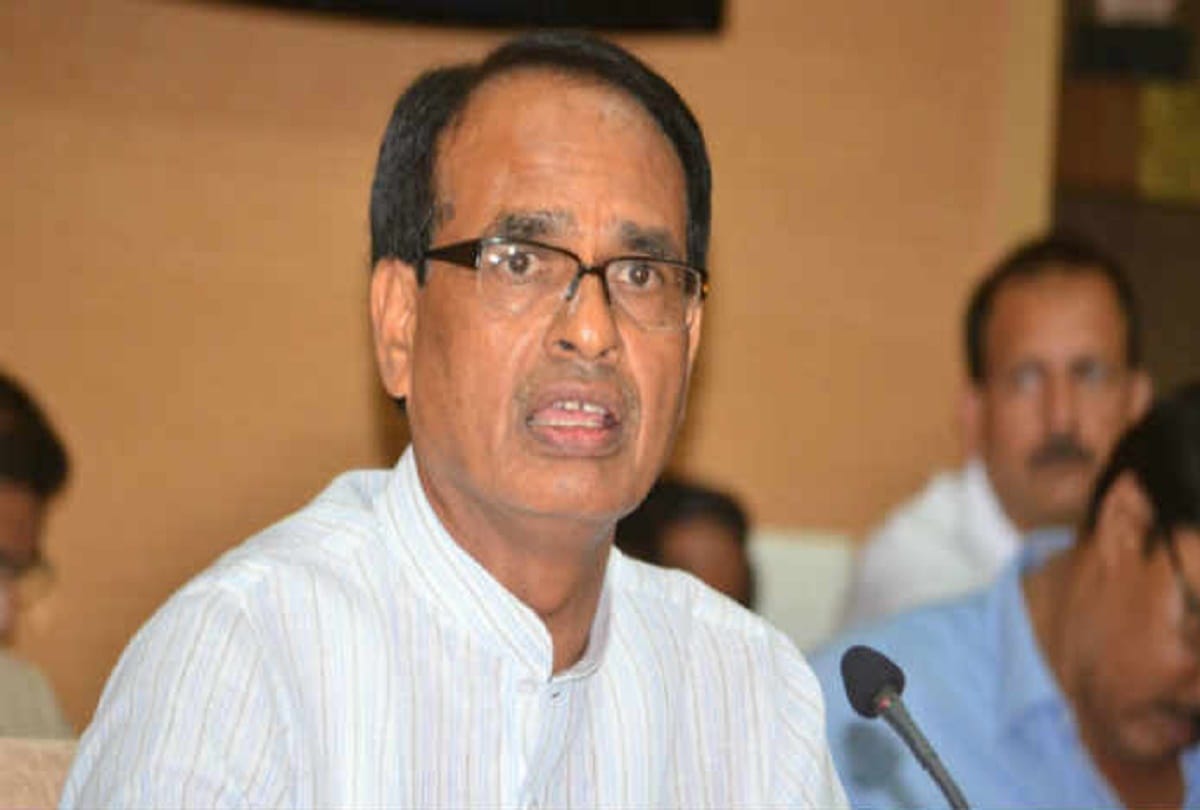 MP CM Shivraj has announced Rs one crore for prison guard who attacked by prisoner in Bhind