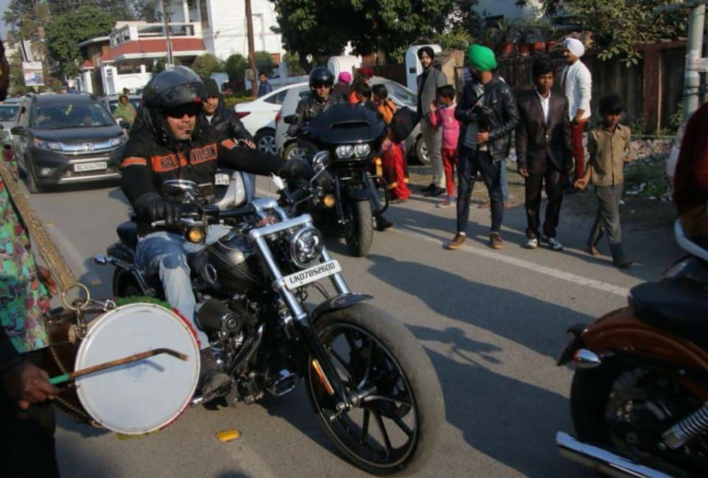 Bride vidai on Harley Davidson in dehradun photos