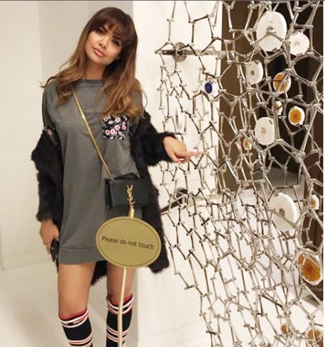 bold actress esha gupta Looks DIFFERENT In Her Latest photo