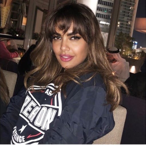 bold actress esha gupta Looks DIFFERENT In Her Latest photo