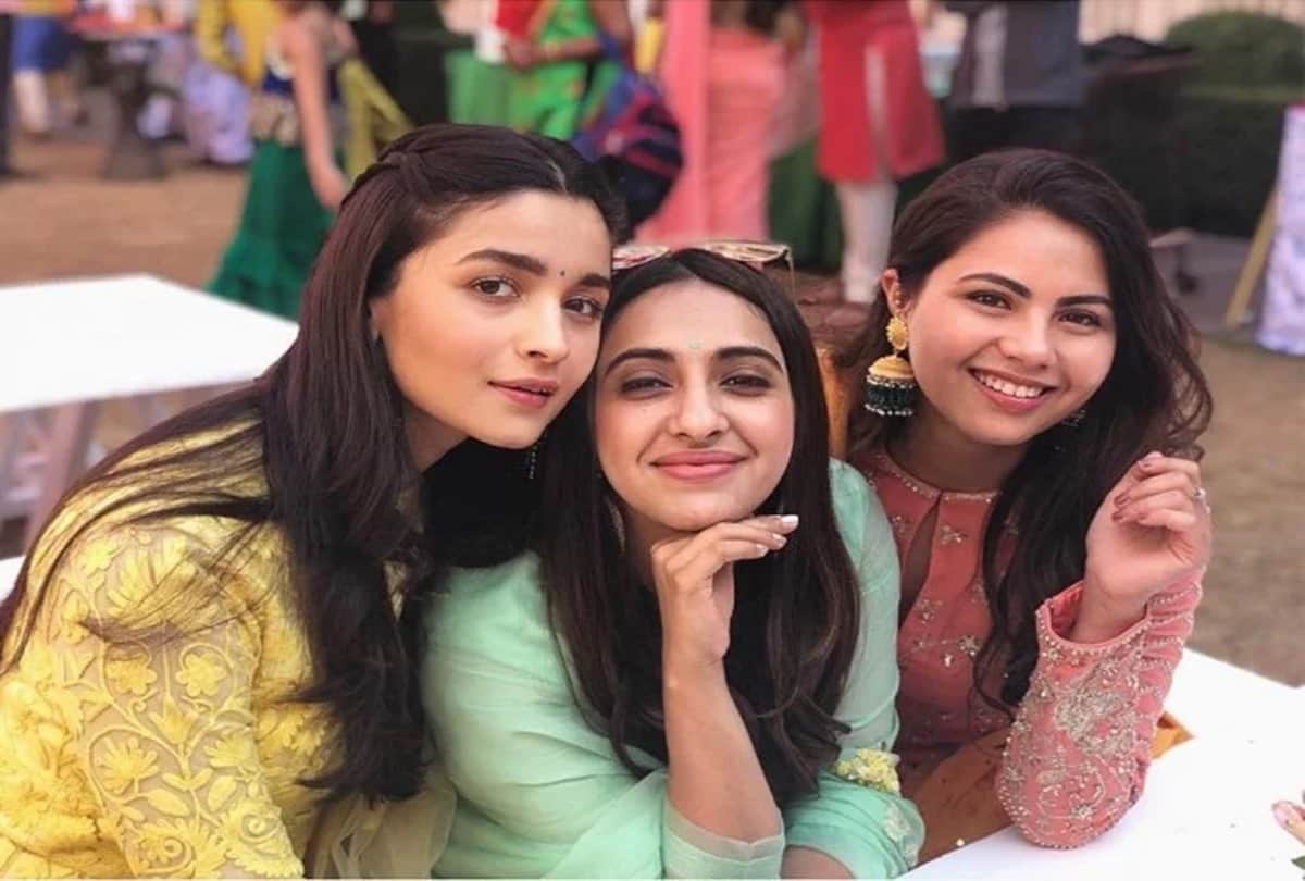 Alia bhatts picture with her grand mother can steal your heart