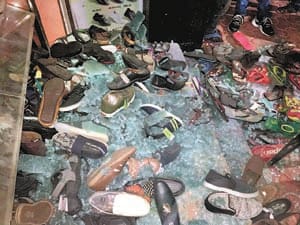 Bombing, firing at the shoe shop in Dhumananjanj