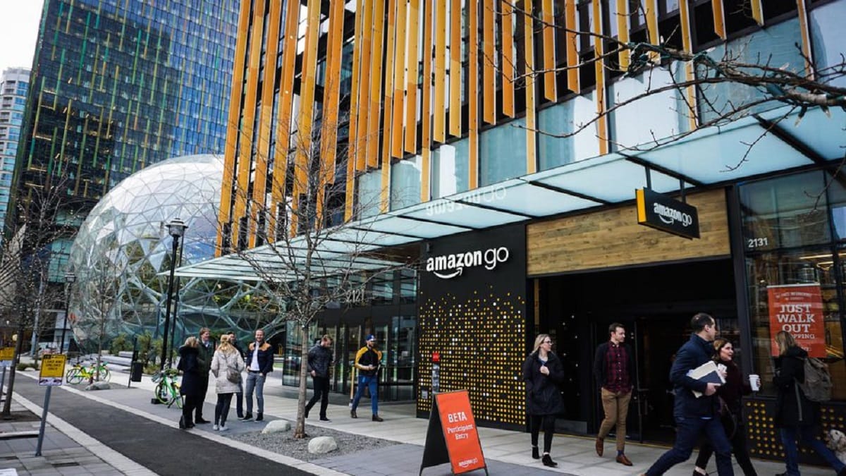 Amazon Go cashierless convenience store opening to the public