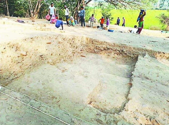 Antiquities started in excavation