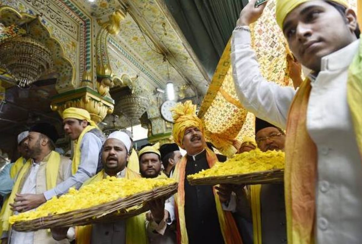 know why muslims also celebrates basanch panchami at this place