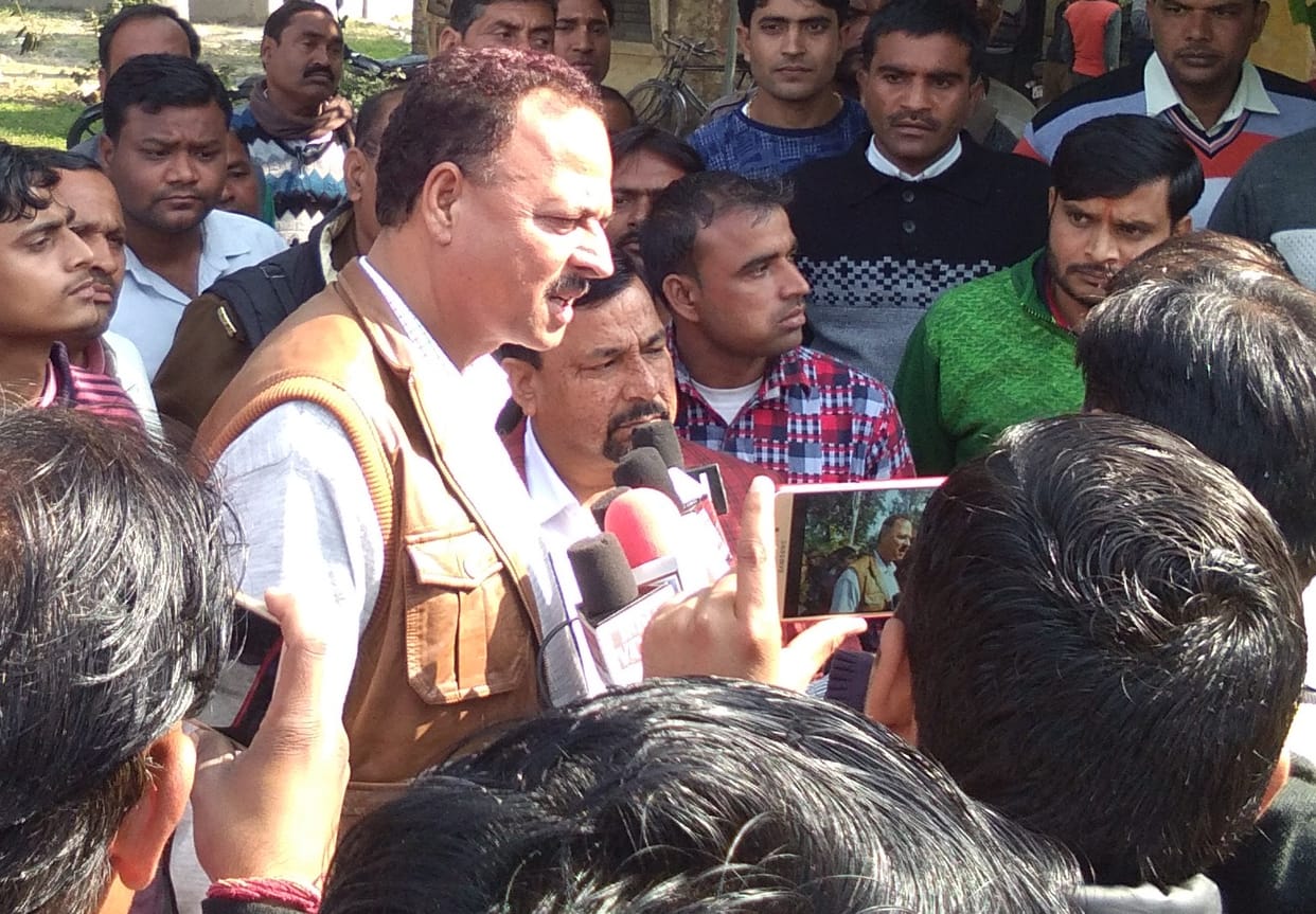 कोरम पूरा नहीं, बैठक स्थगित, हंगामा