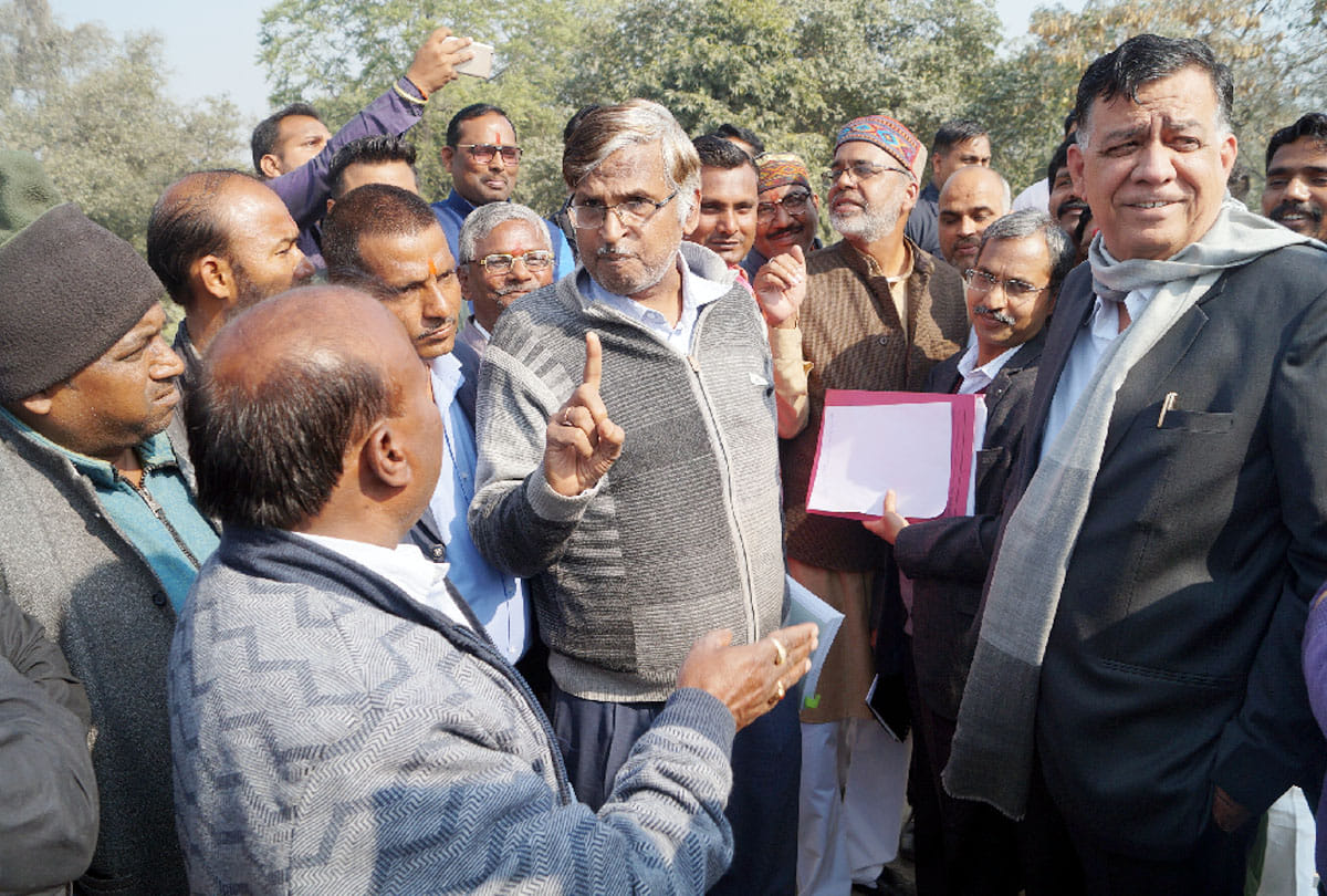 minister scolded officials for not being overbridge complete