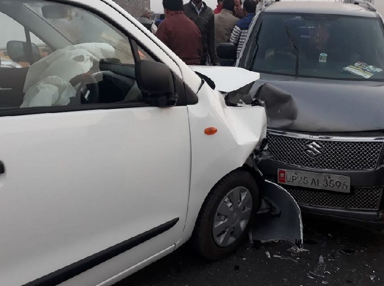 Collision between two wagon r car and bike over Shayamatganj bridge