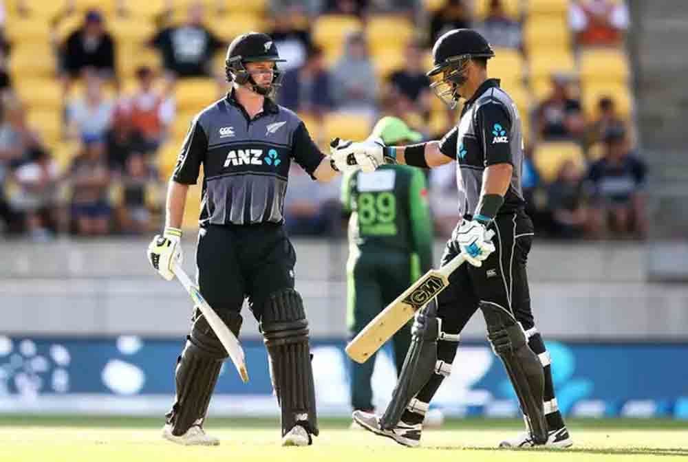 colin munro missed to equal fourth continue fifty in t20