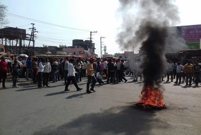 padmaavat controversy- rajput organisations given threat to stop trains ahead of film release 